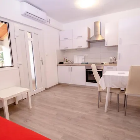 Aloj Chill Terrace - Jagodna Apartman
